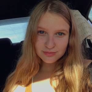 Meet your Posher, Melia